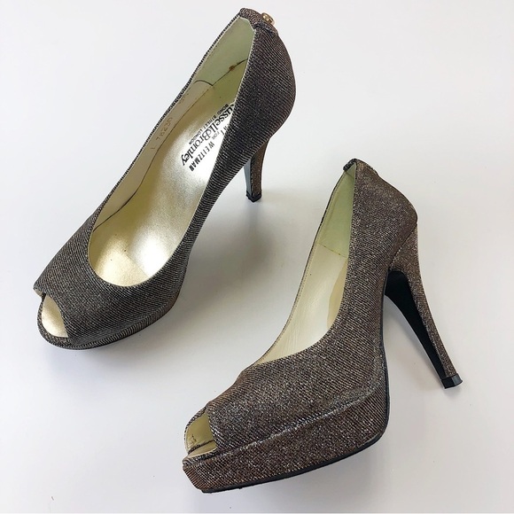 𝅺STUART Weitzman Shoes for Russell & Bromley metallic sparkle platform pumps - Picture 9 of 13